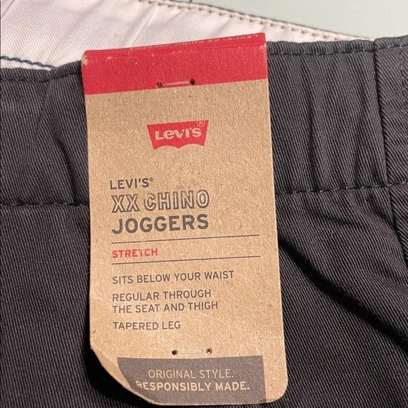 Levi's Men's Black Joggers - Picture 13 of 13